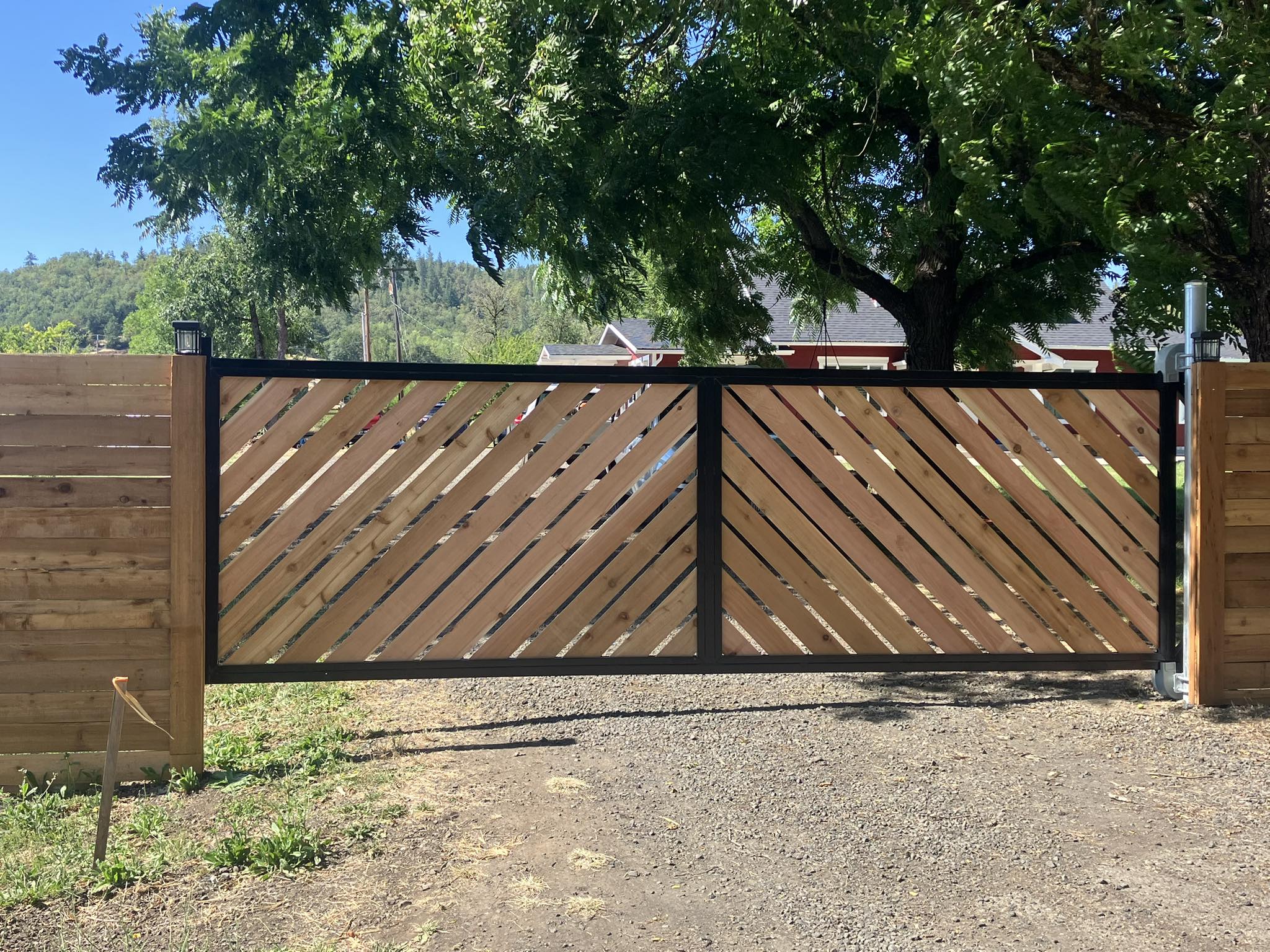cedar fence installation Roseburg or