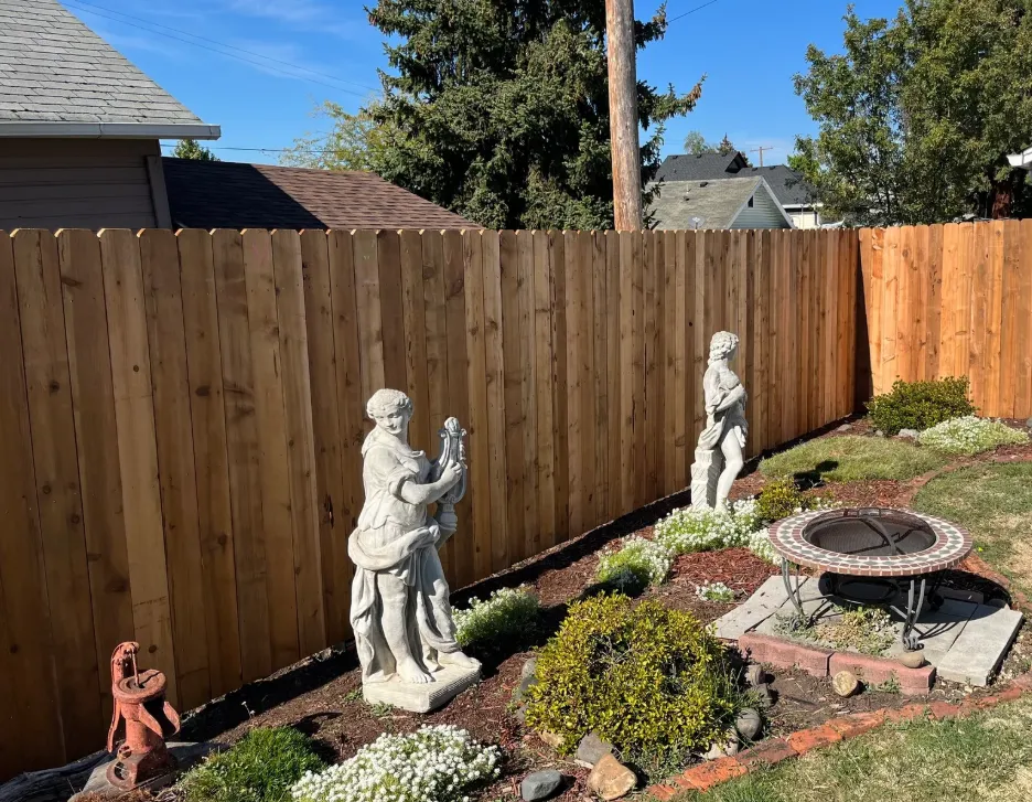 Cedar Privacy Fence in Roseburg, Oregon