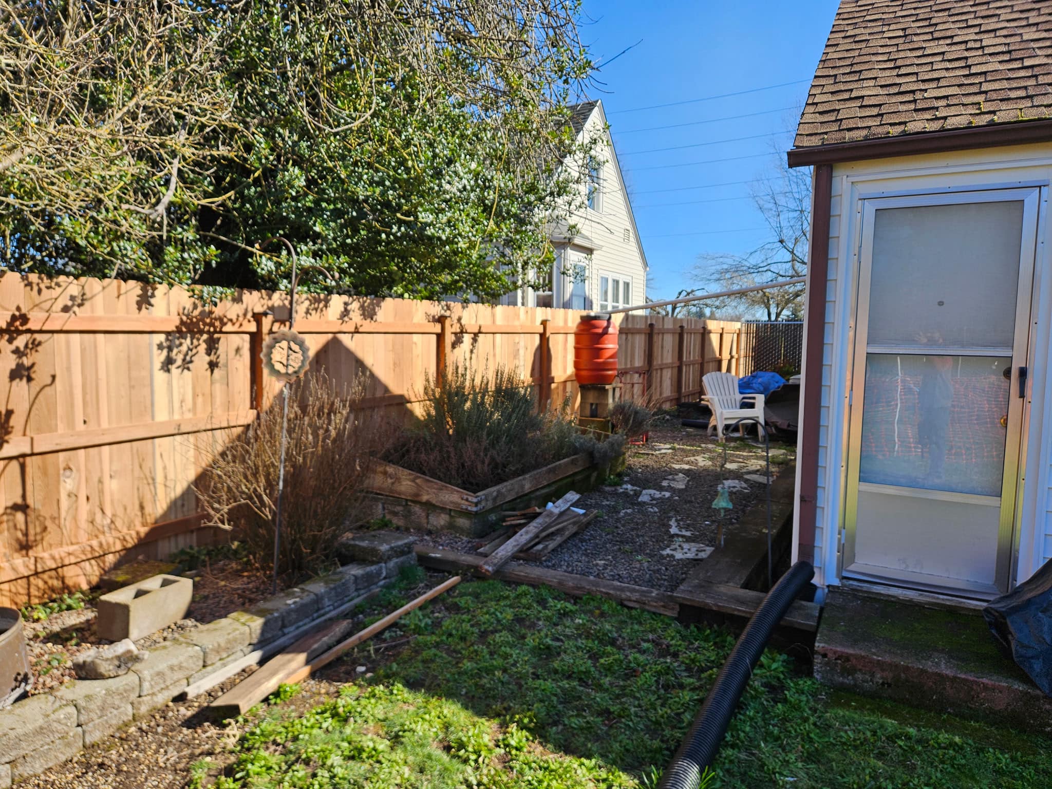 Western Red Cedar Privacy Fence in Roseburg, Oregon