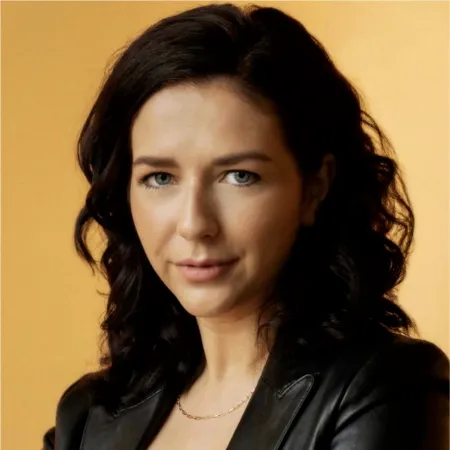 Structured Training Paths for Actors and Models