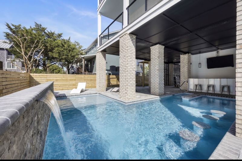 Resort-Style Pool Oasis