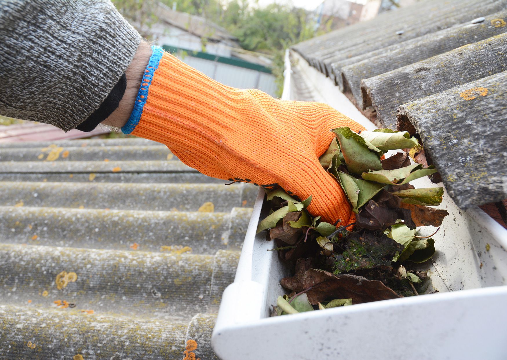 Gutter Cleaning in West Palm Beach, Fort Lauderdale And Surrounding Areas