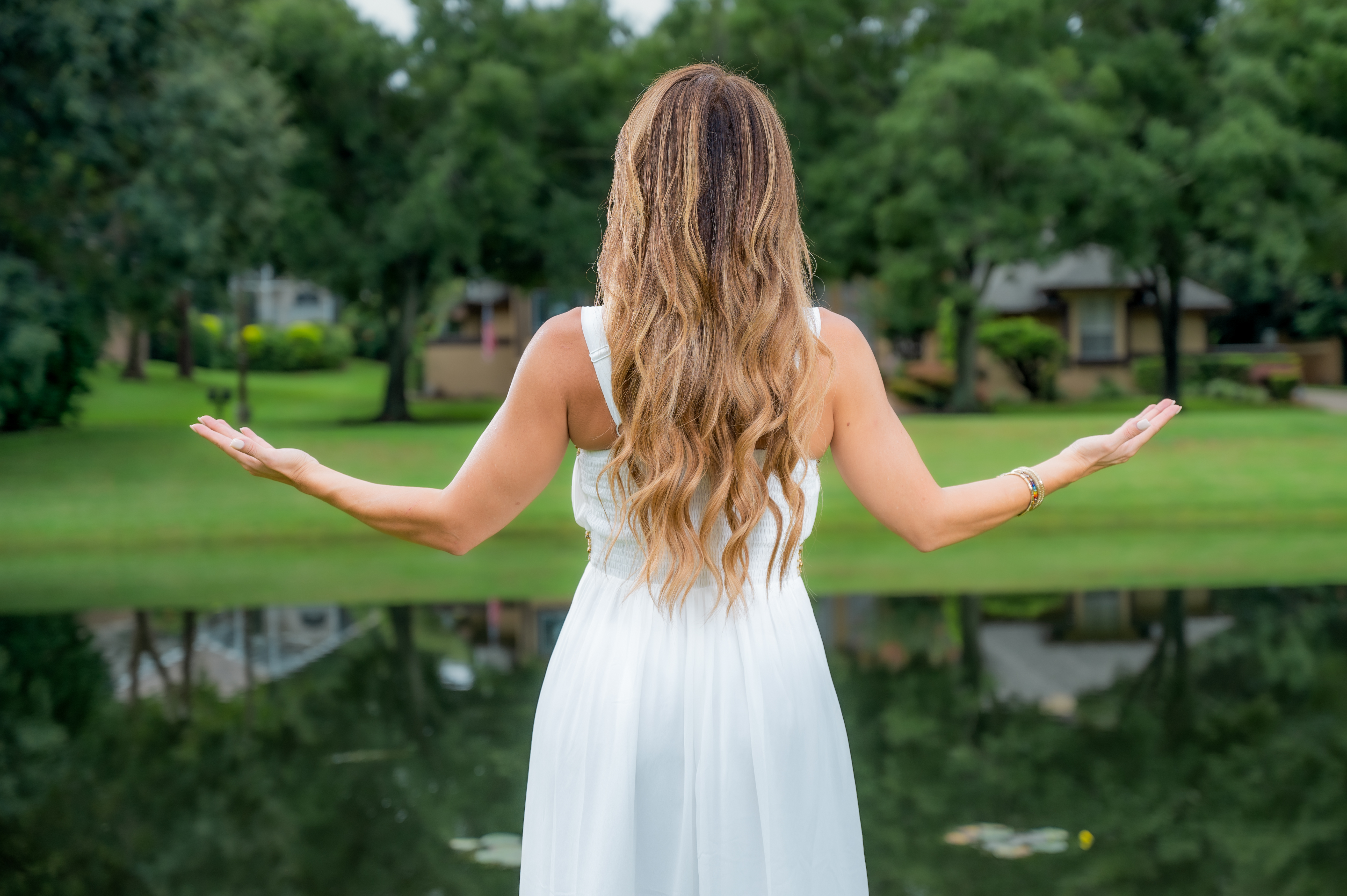 black laptop computer on table