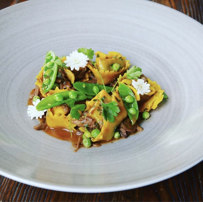 A close up of a bunch of blueberries