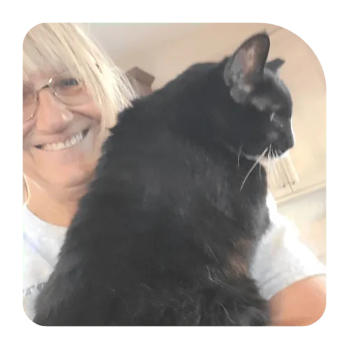 In-home pet sitting services in Ahwatukee AZ caring for dogs and cats