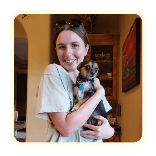 Lou certified pet sitter providing dog walking and pet sitting services in Ahwatukee AZ