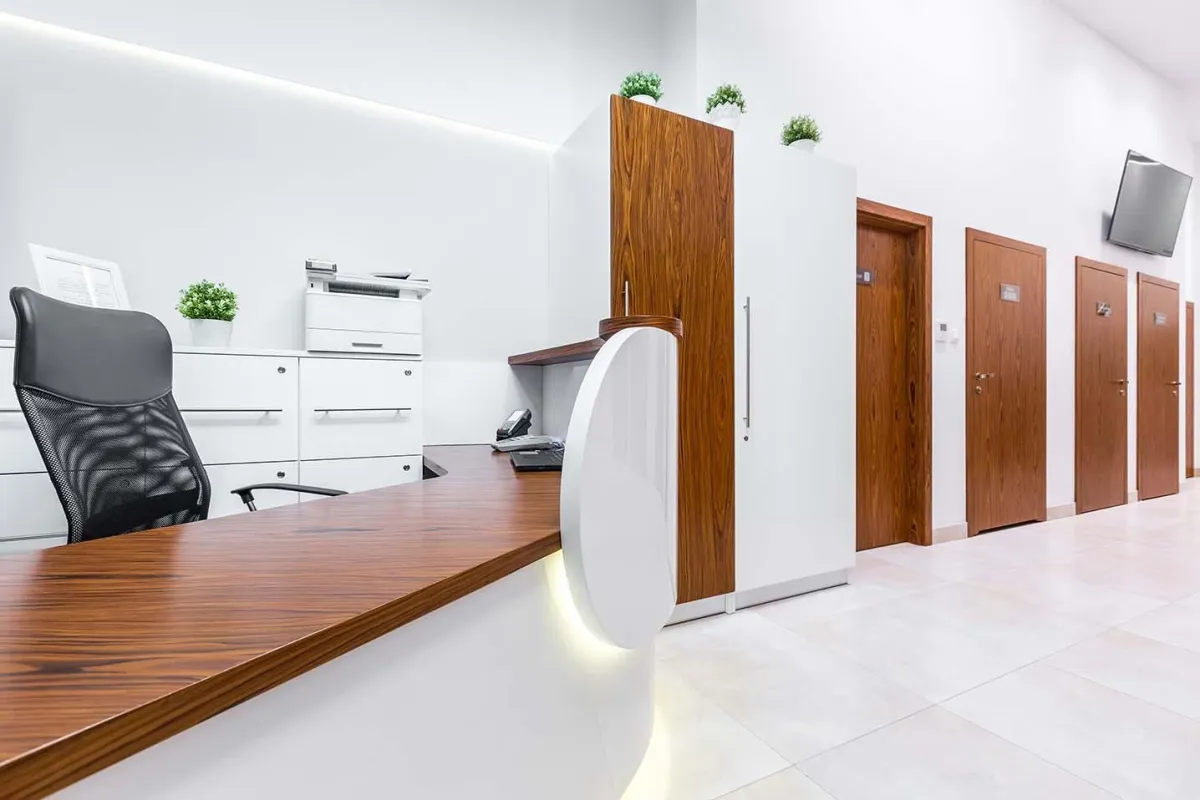 red light for biohacking and clinics 