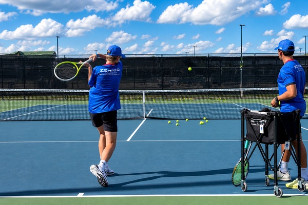 How Racquet Tension and Weight Affect a Tennis Player’s Performance