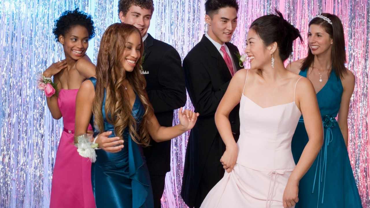 Prom Hairstyles That Are Trending Right Now