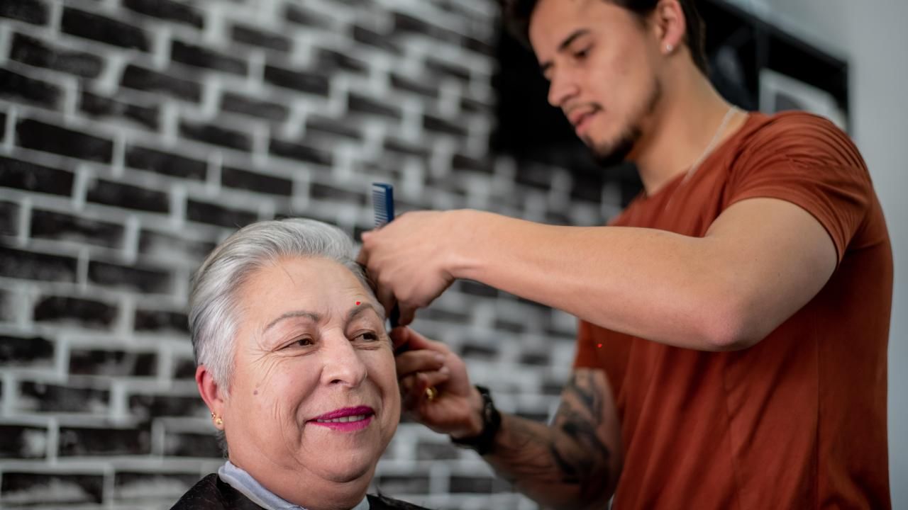 mobile haircuts for seniors