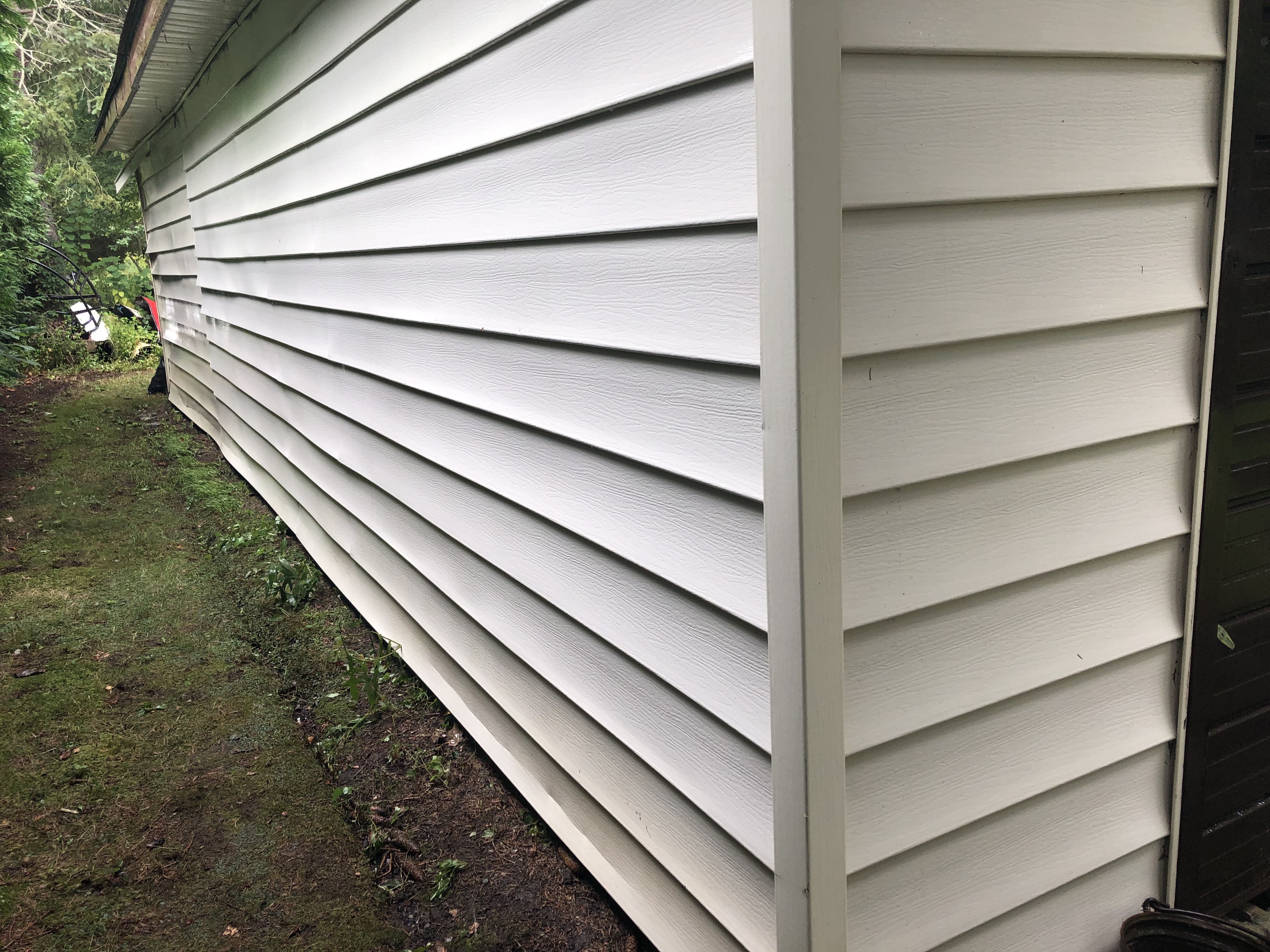 Pool deck cleaning, London, Ontario