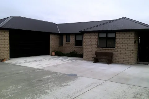 Compact Lot Brick Build
