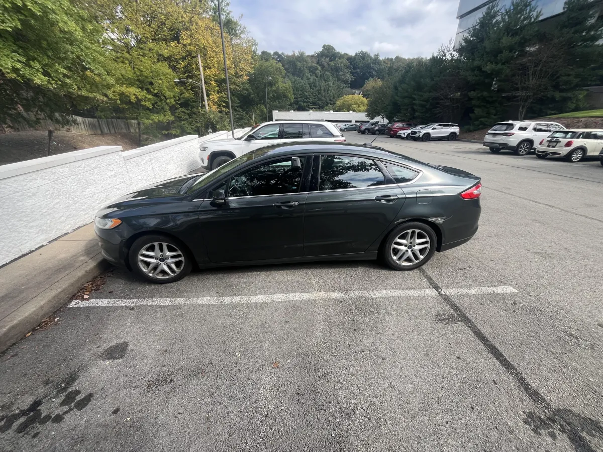 Ford Fusion weekly car rental in Pittsburgh