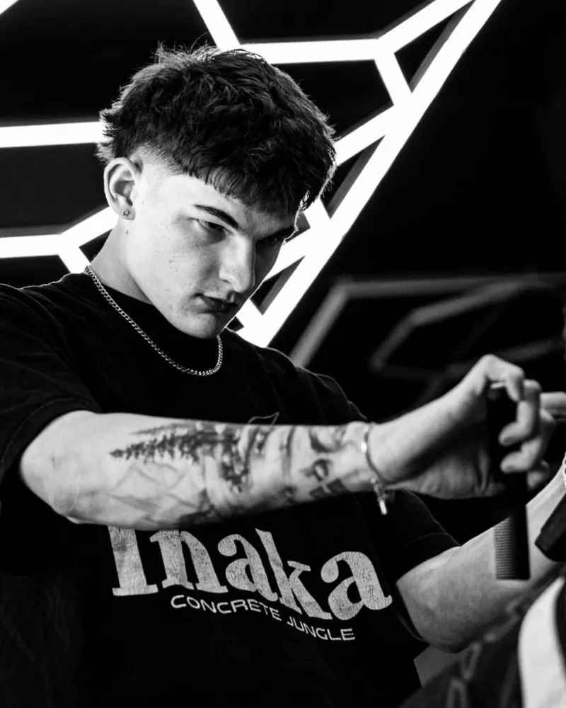 Pro17 Barbershop | Cade's Fades
