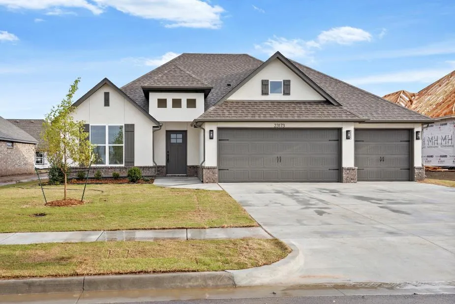 Broken Arrow Concrete builds and installs Driveway.