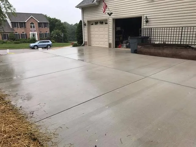 Broken Arrow Concrete builds and installs Driveway