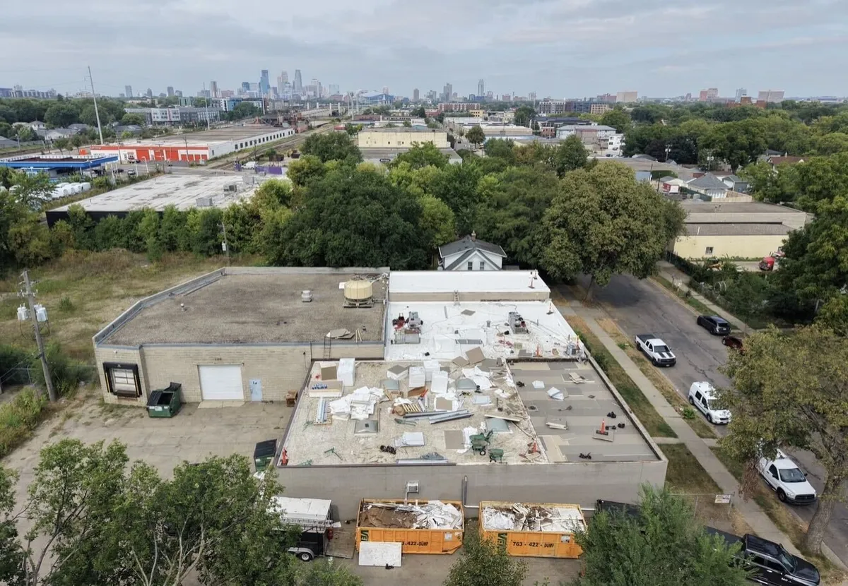 What's inside a commercial flat roof? The layers explained (with video)