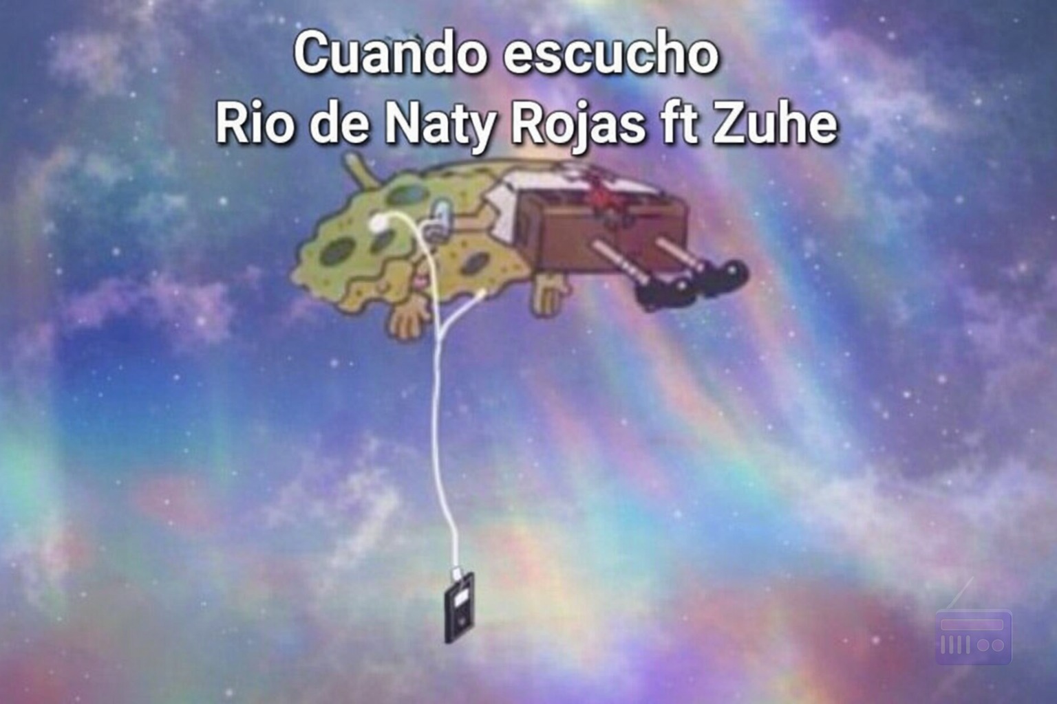 Fotografía de estilo artístico y etéreo que muestra a dos mujeres en la orilla de un río cristalino durante el "golden hour". La iluminación es cálida y suave, resaltando reflejos dorados en el agua en movimiento. Las artistas visten telas ligeras en tonos tierra y blanco que se mueven con el viento, con una expresión de paz contemplativa. La composición tiene un enfoque suave (soft focus) para transmitir una sensación de ensueño y serenidad absoluta.