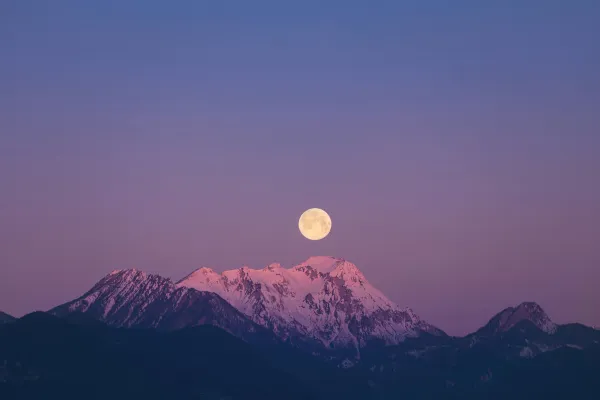 Is This Really a Full Moon in Libra?