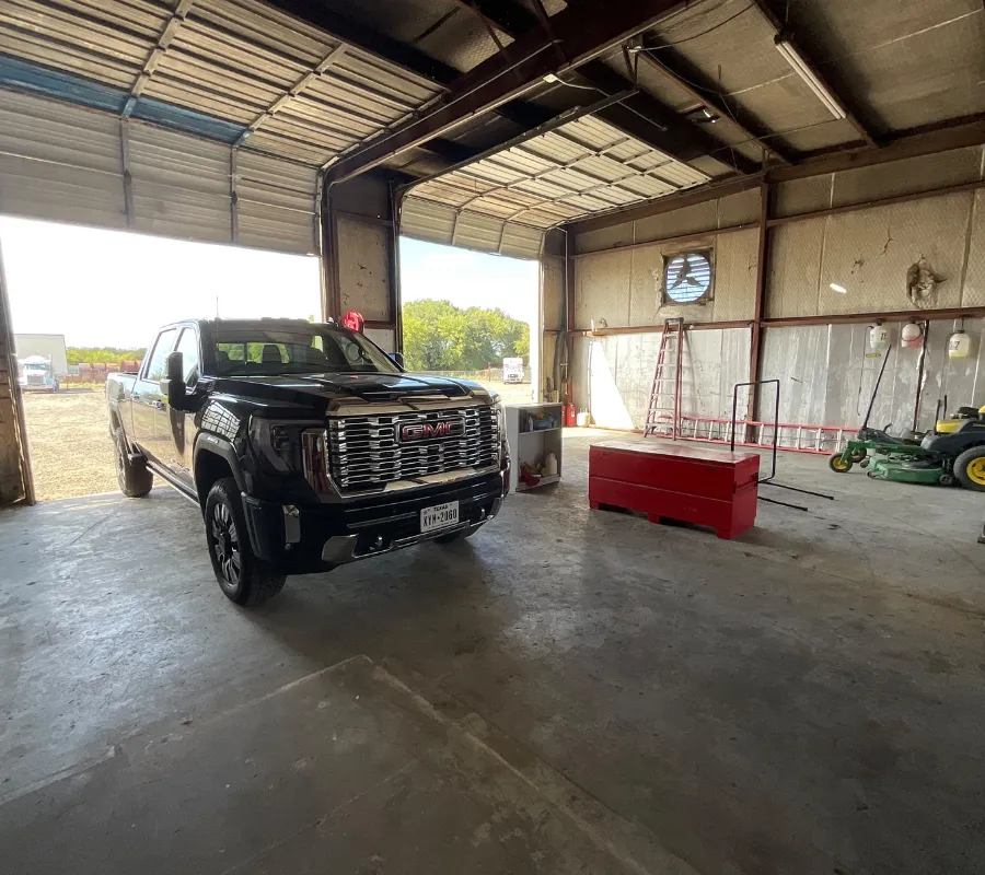 Versatile personal and commercial storage units suitable for residential transitions and contractor operations