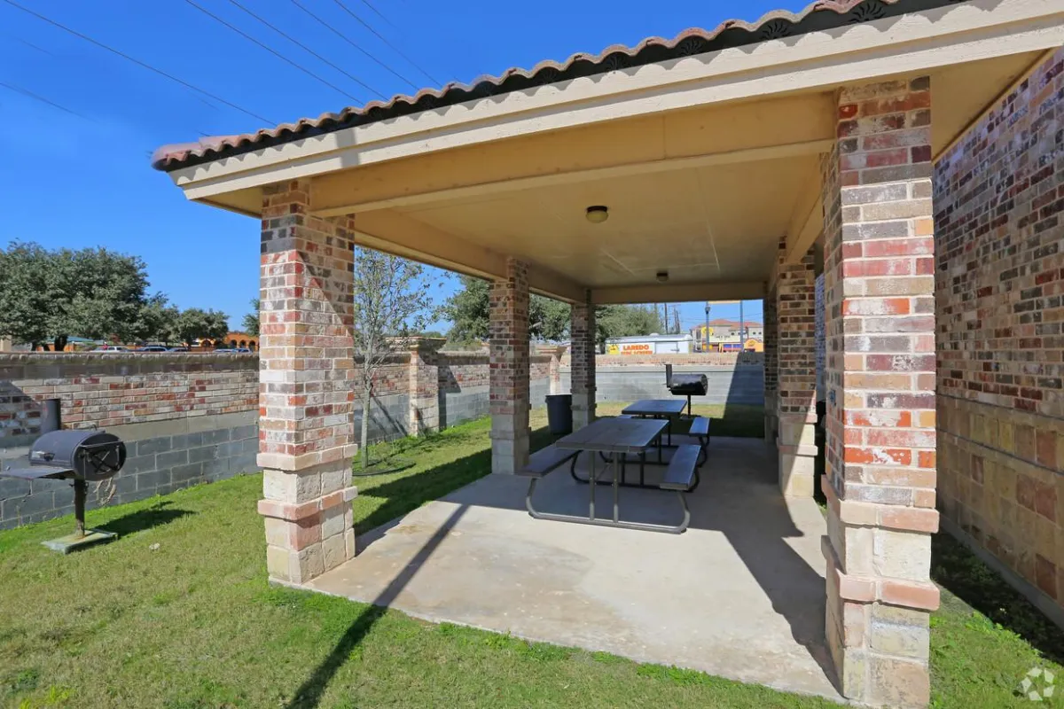 Laredo Concrete builds and installs Patio