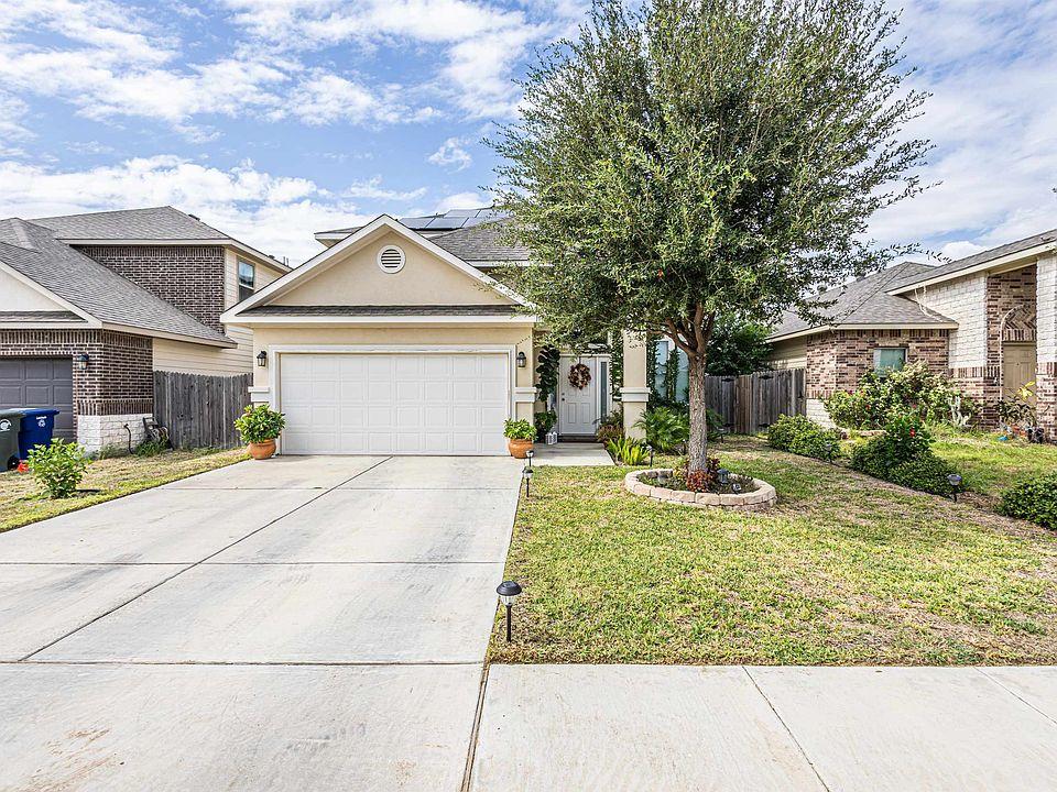 Laredo Concrete builds and installs Driveway