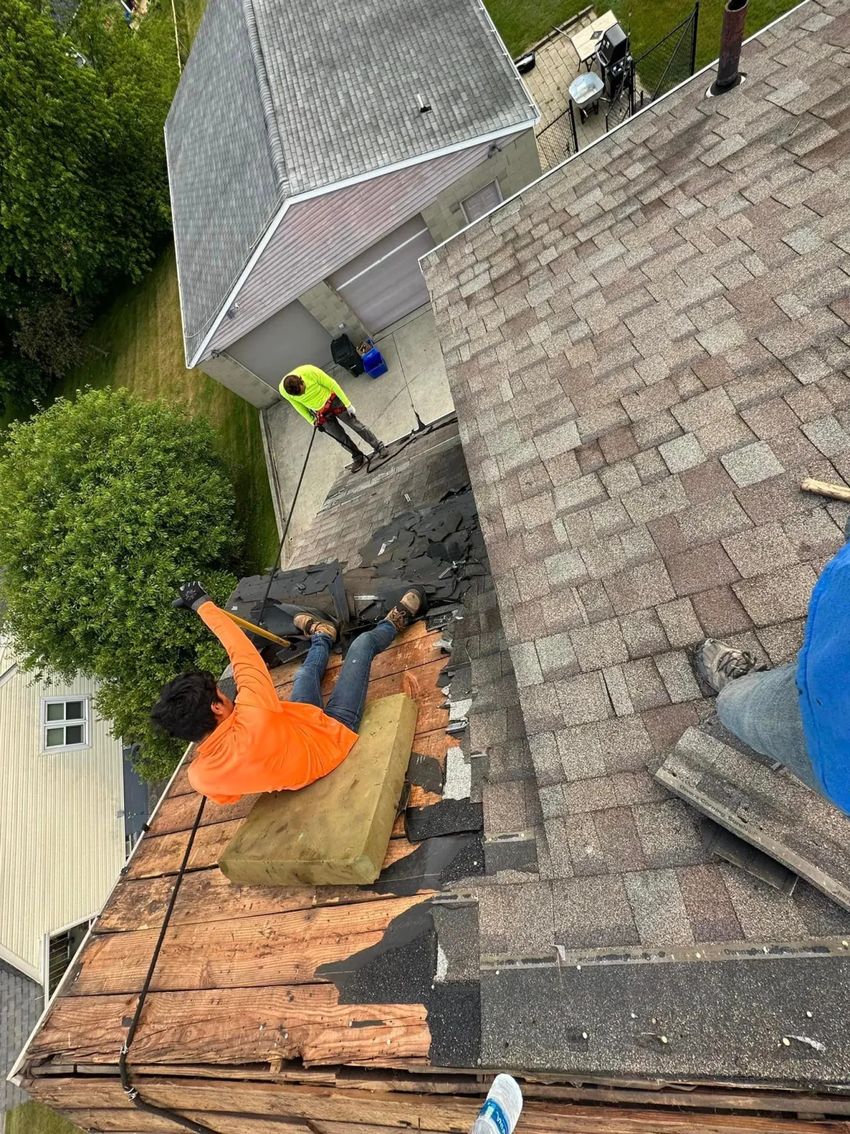 roofing contractor - Arlington