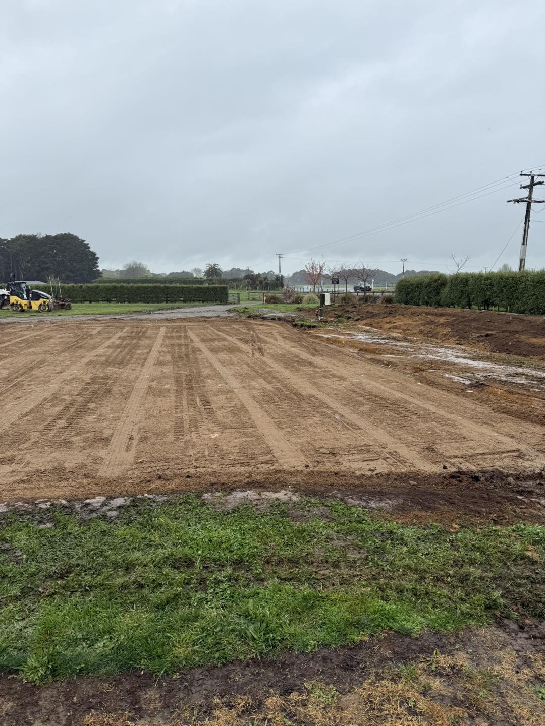Roy Nielson operating a digger – Experienced digger and driver hire in Waikato