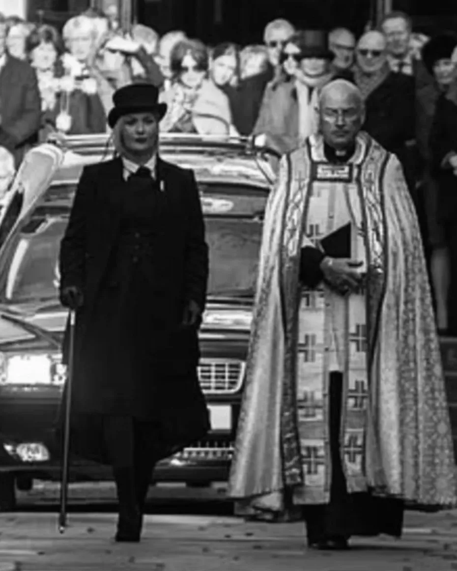Image of Bond's Funeral Services at a funeral