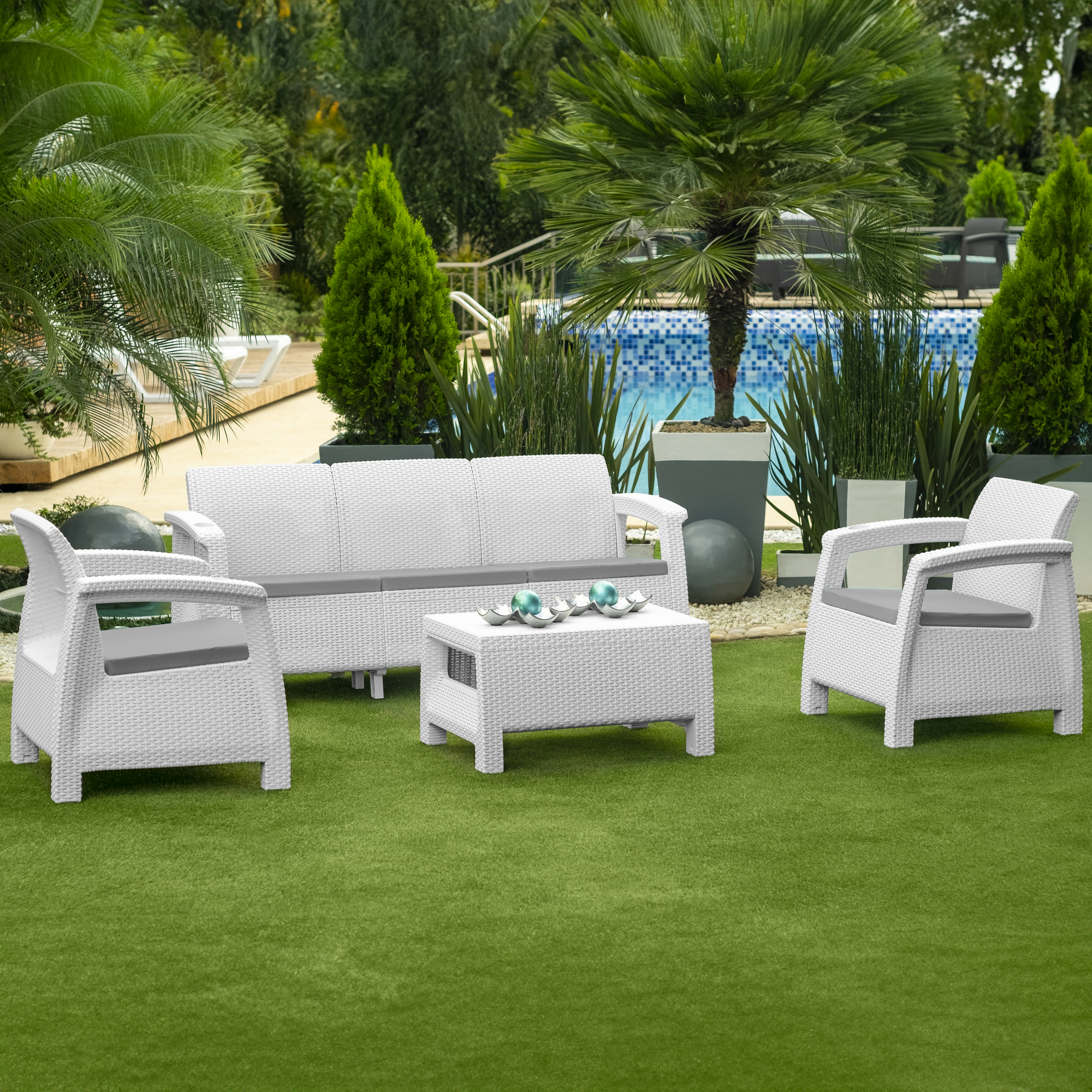 Terraza moderna con muebles de patio en Miami