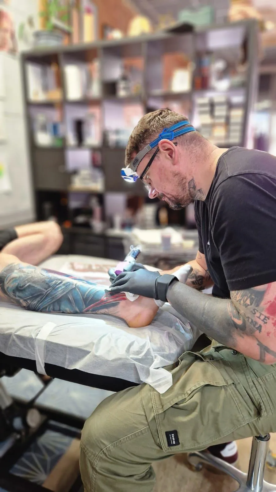 red white and black no smoking sign