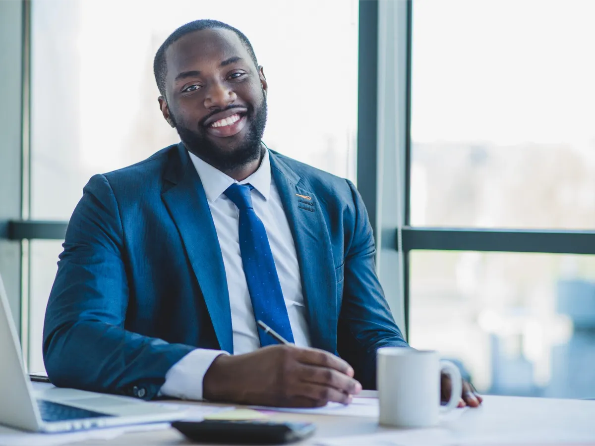 event planner smiling after using tryva seo services 