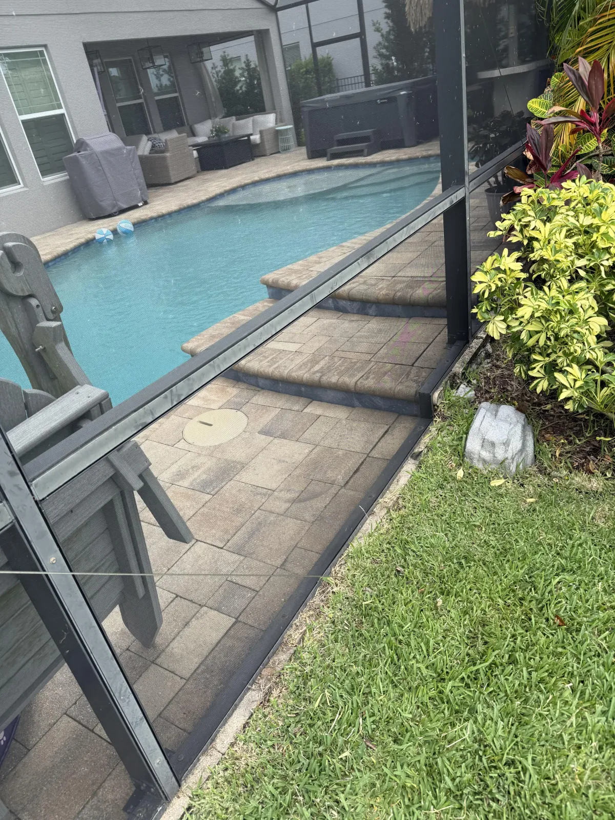 Pool Screen Repair & Replacement in