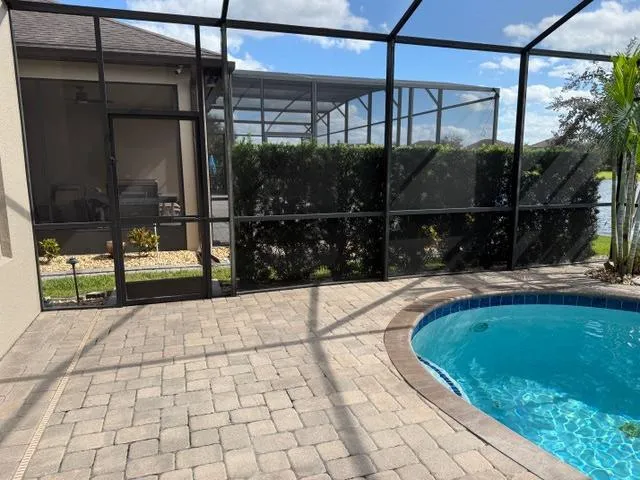 Hurricane Support Cables in