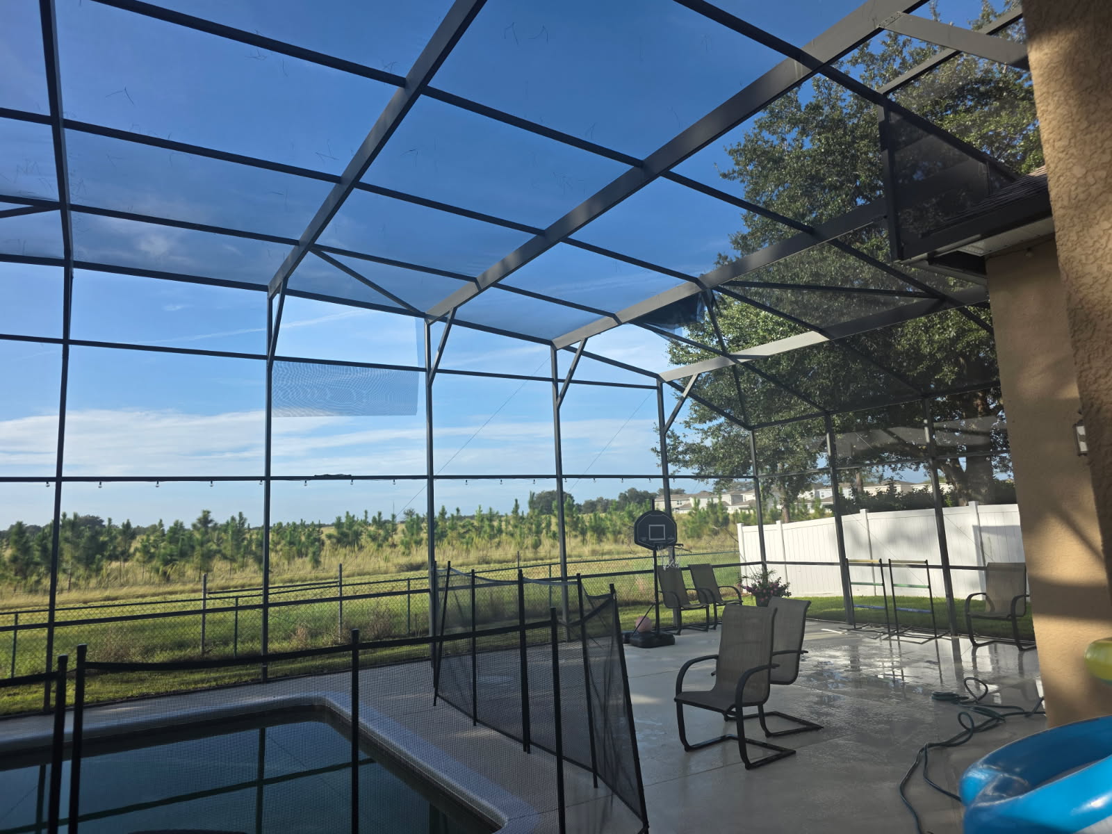 Pool Screen Repair & Replacement in