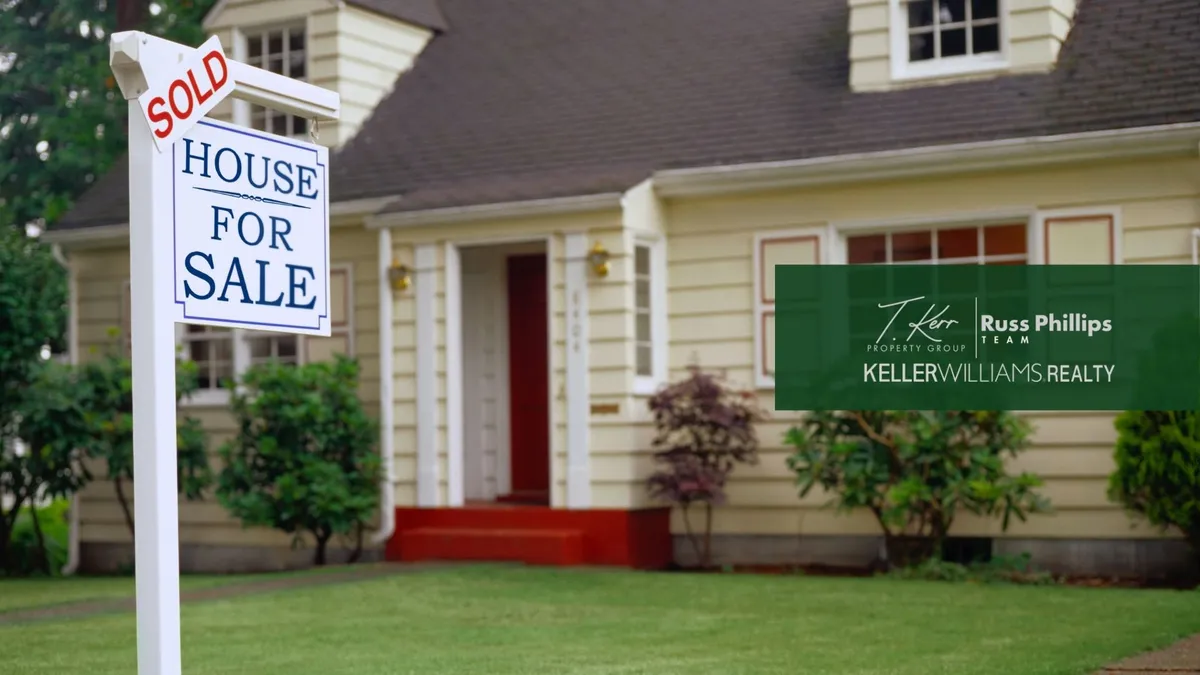 Central Texas listing agent reviewing a home-selling strategy with a seller.