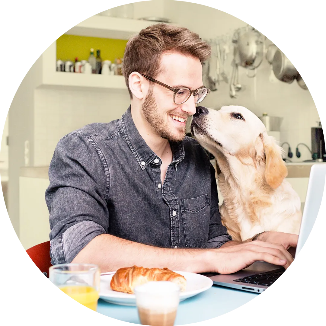 Homme avec son chien