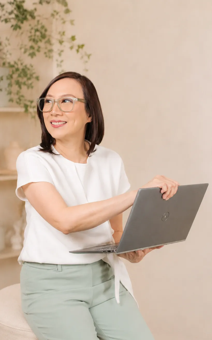 Giselle Armonio, systems designer helping coaches simplify their client journey and marketing