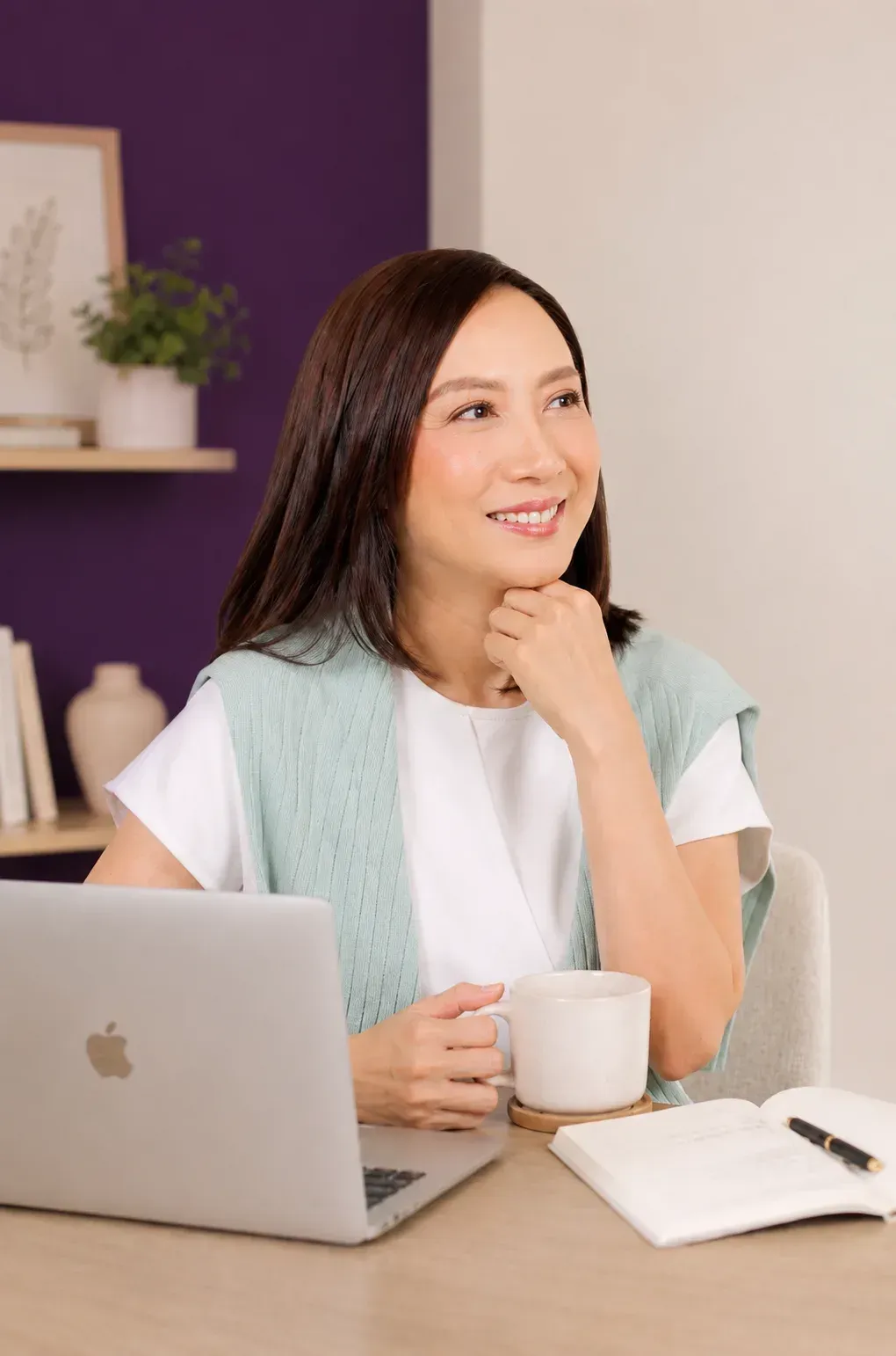 Giselle Armonio, creator of One Simplified Lead System, helping service-based solopreneurs turn leads into booked calls through funnels, CRM systems, and automation.