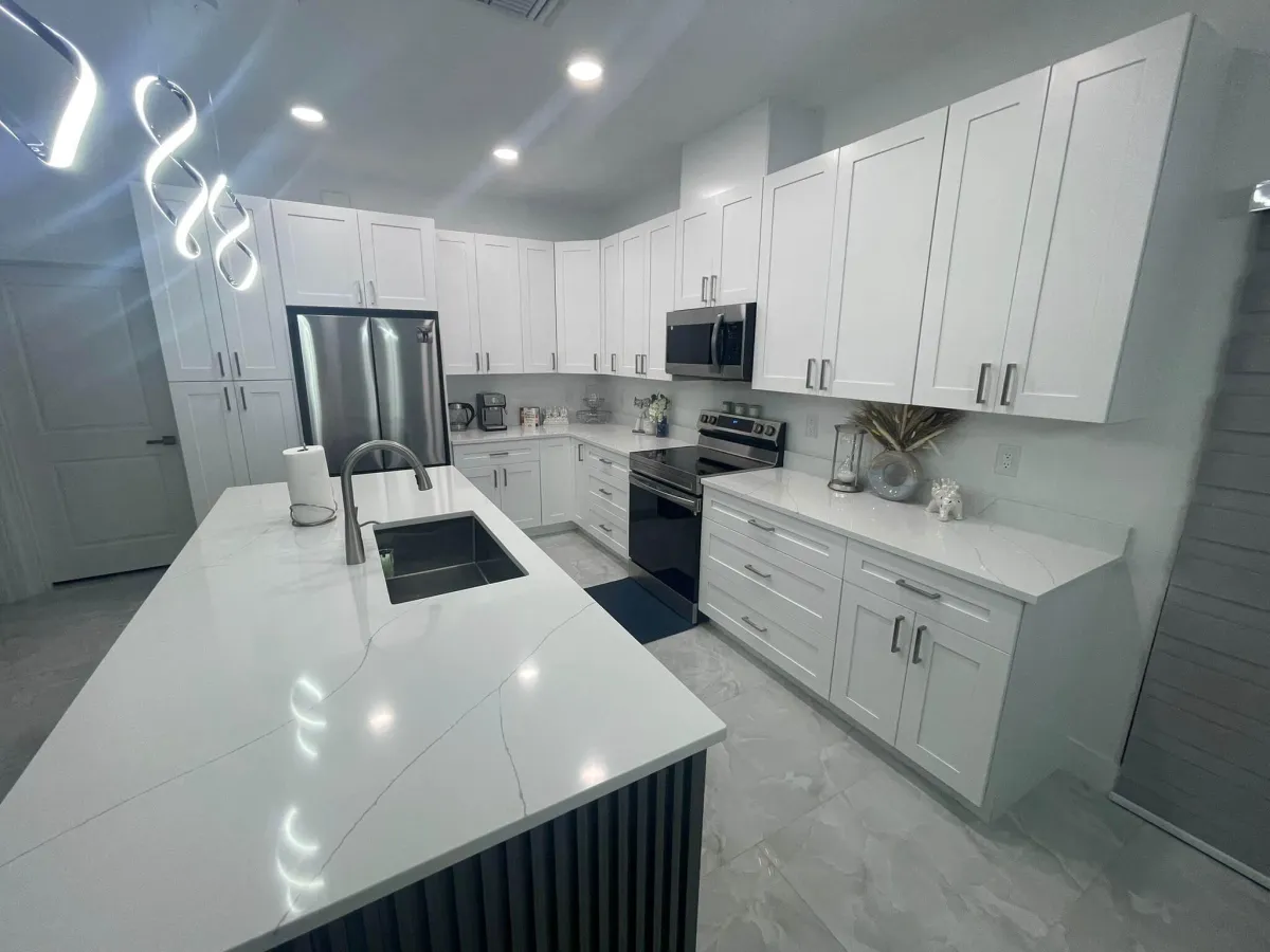 New Kitchen Look with Quartz