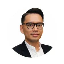 Johnder Perez Headshote - Broker/Manager, RE/MAX Hallmark