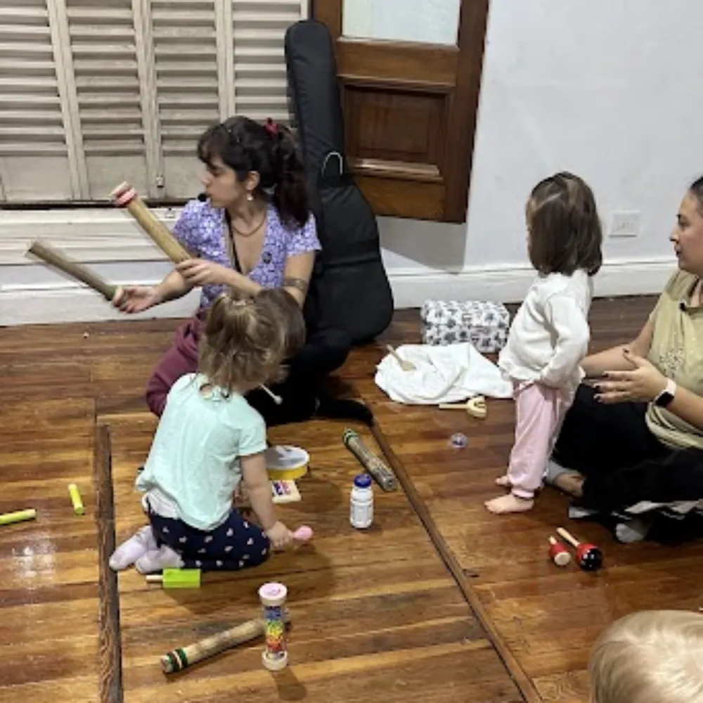 Espacio preparado para el juego libre en Casa Raíz