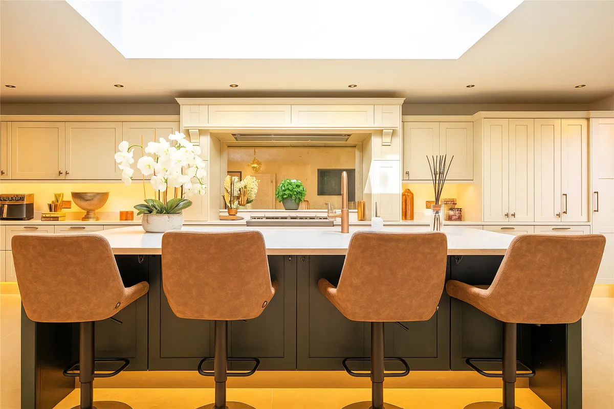 Modern kitchen after deep clean by Edwards Cleaning team — polished surfaces and pristine shine.