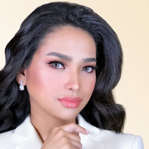 Young woman, nurse, 20s, cheerful, spa environment, 1:1 aspect ratio