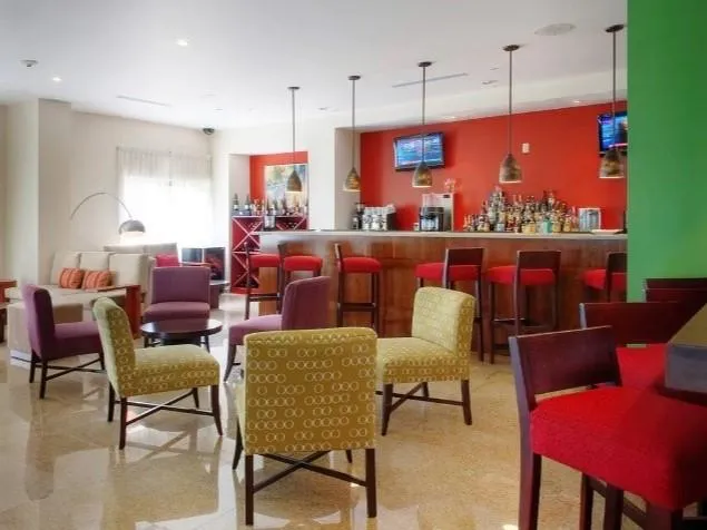 Courtyard by Marriot Restaurant