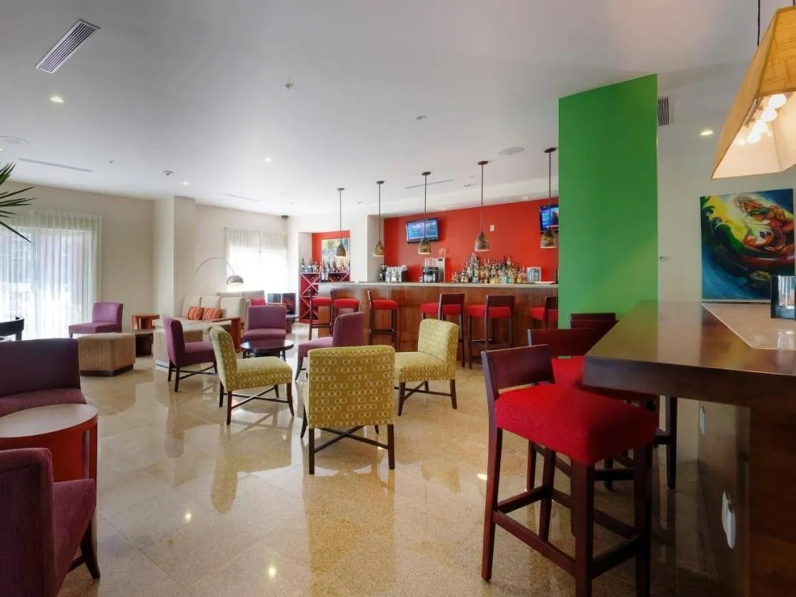 Courtyard by Marriot Restaurant