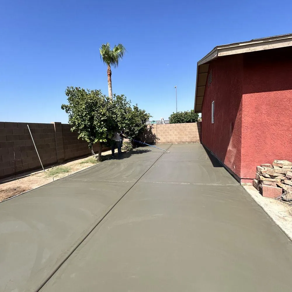 Yuma Concrete builds and installs Driveway