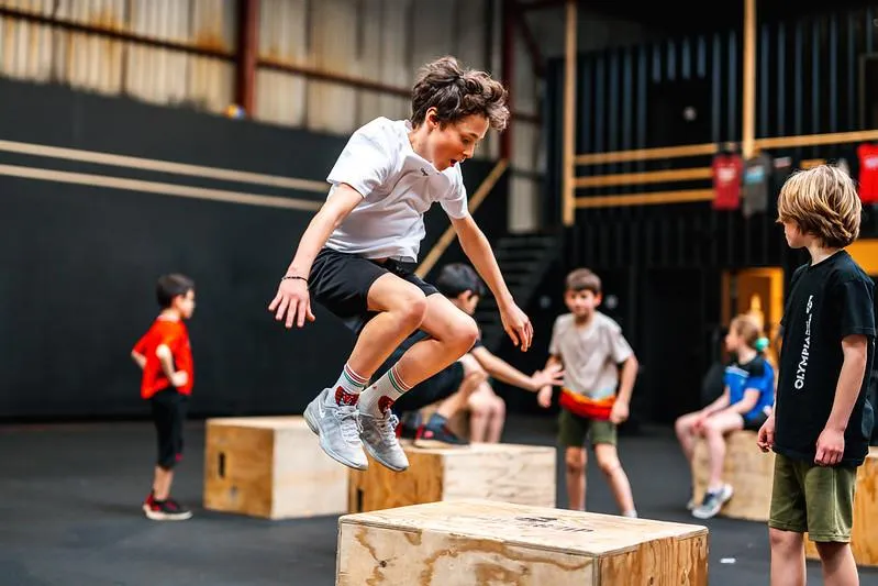 CrossFit training voor kinderen in een veilige en uitdagende omgeving in Hasselt
