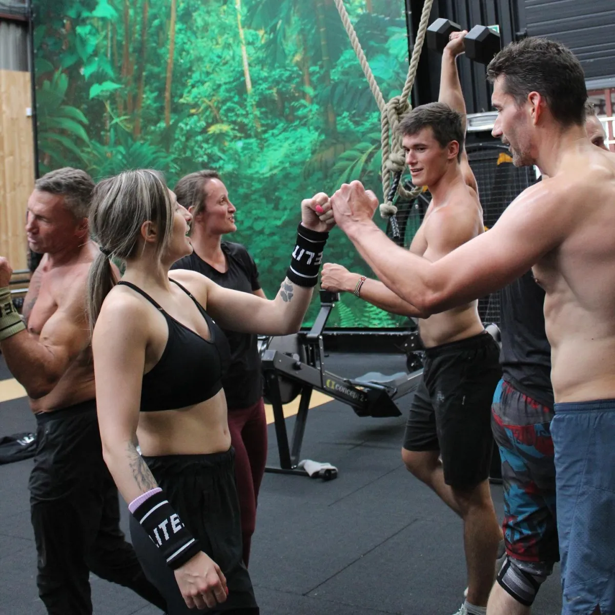 Leuke en energieke CrossFit oefeningen voor kinderen in Hasselt