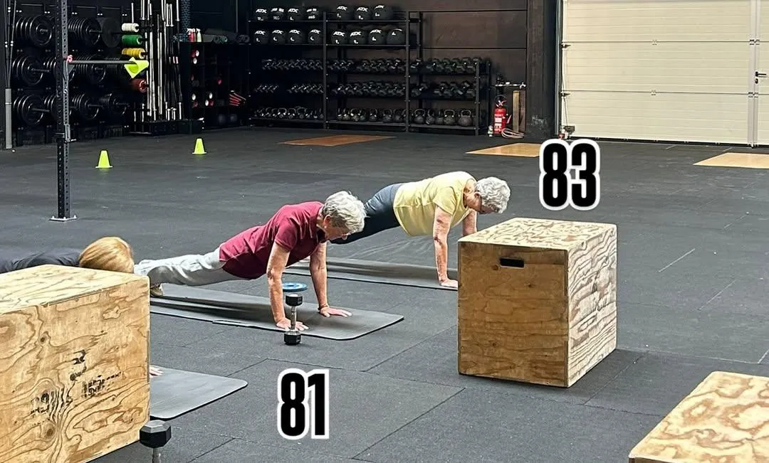 CrossFit beginners en gevorderden trainen samen bij Non Deficiere Hasselt